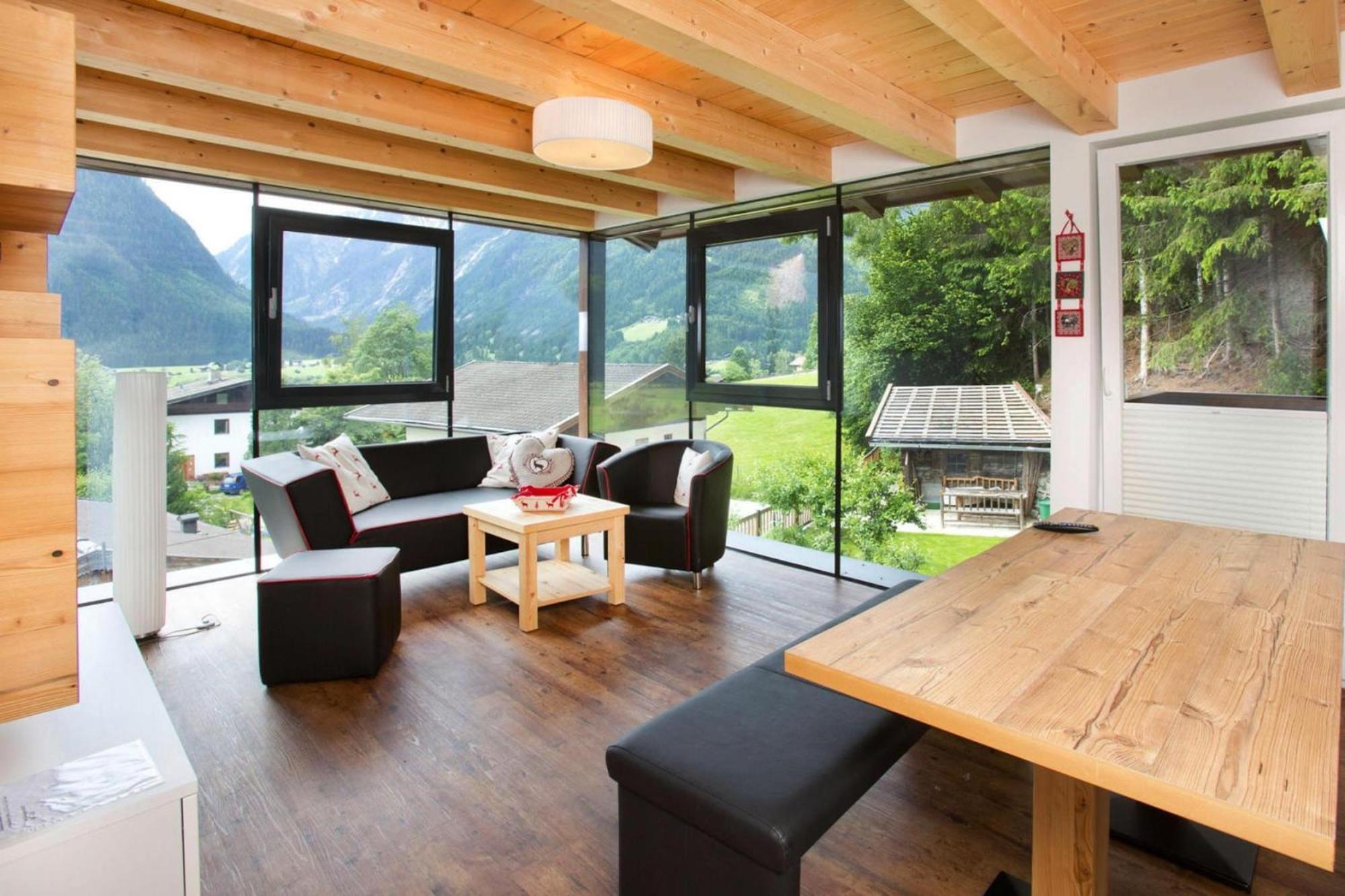 Apartment In Neukirchen With A Balcony Neukirchen am Großvenediger エクステリア 写真