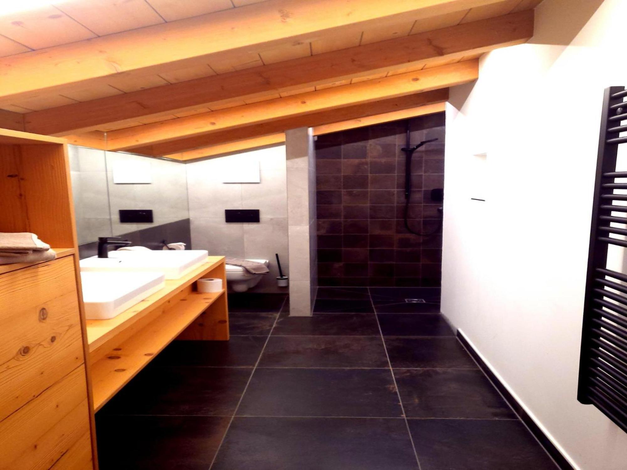 Apartment In Neukirchen With A Balcony Neukirchen am Großvenediger エクステリア 写真