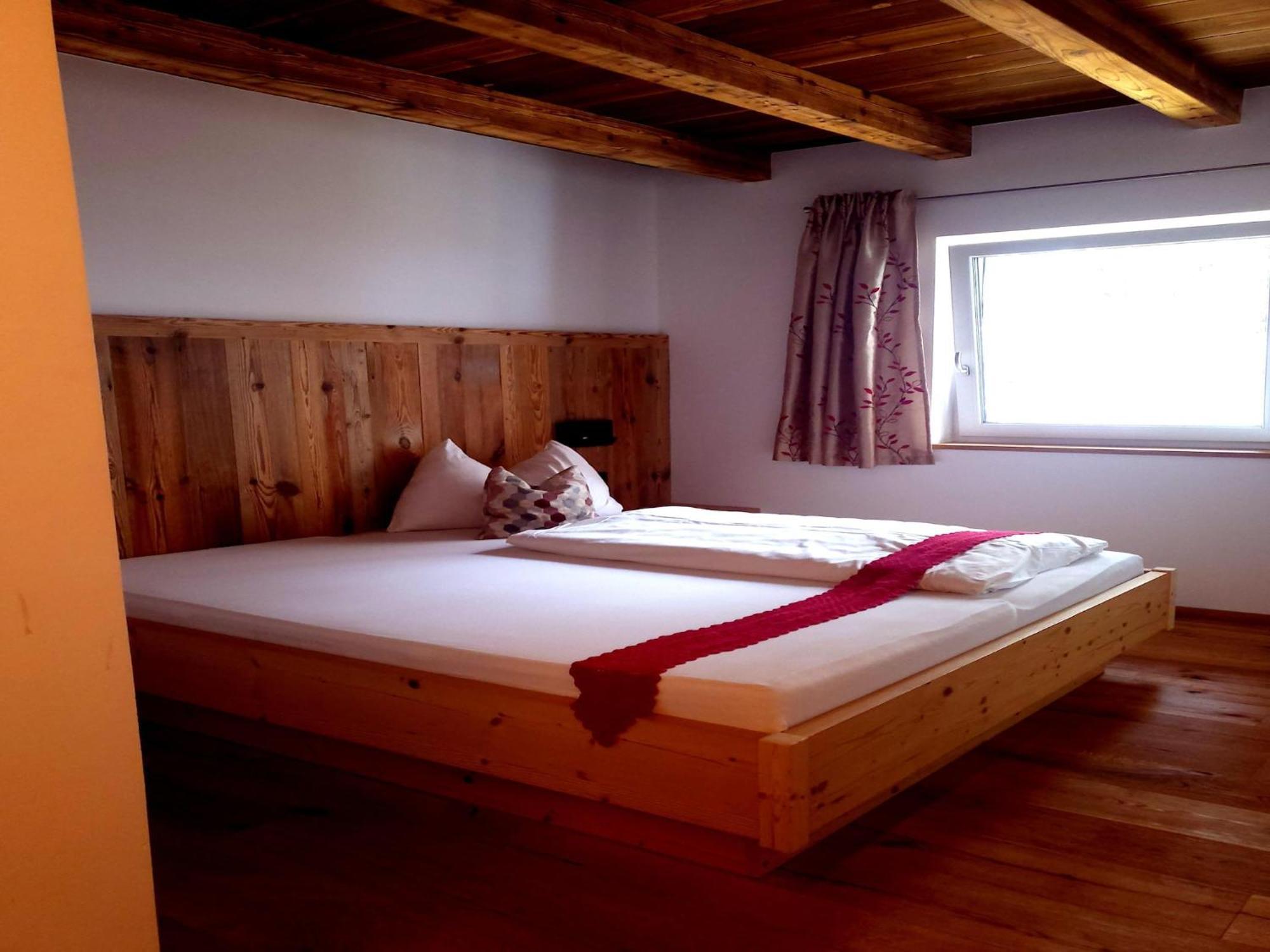 Apartment In Neukirchen With A Balcony Neukirchen am Großvenediger エクステリア 写真